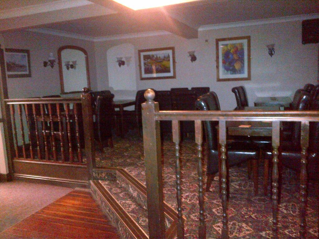 The Friar Tucks Hotel Gloucester Exterior foto