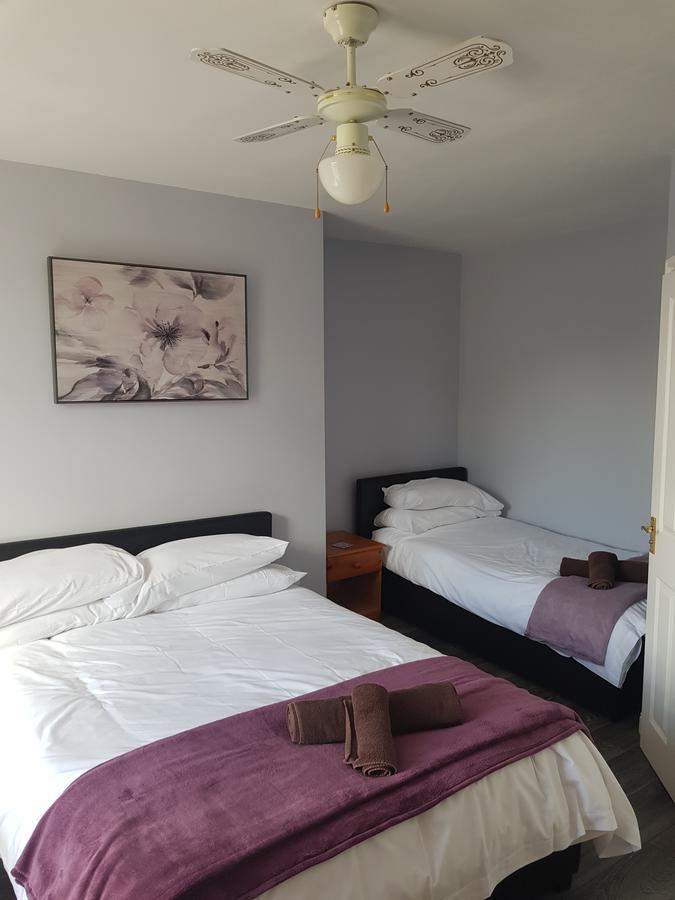 The Friar Tucks Hotel Gloucester Exterior foto